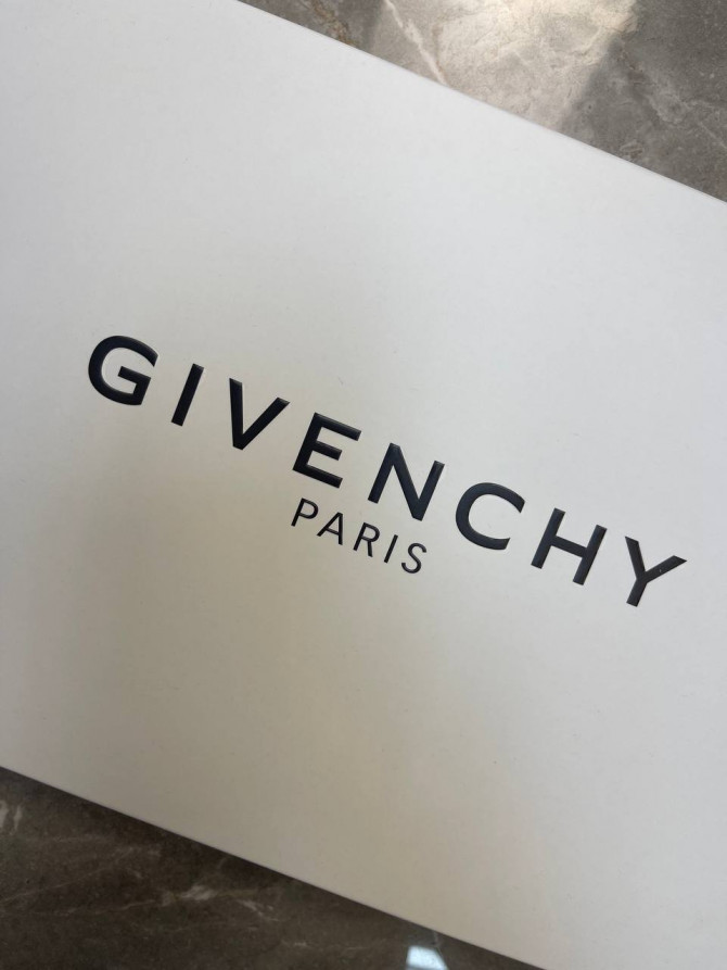 Коробка Givenchy