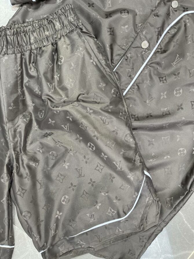 Костюм Louis Vuitton