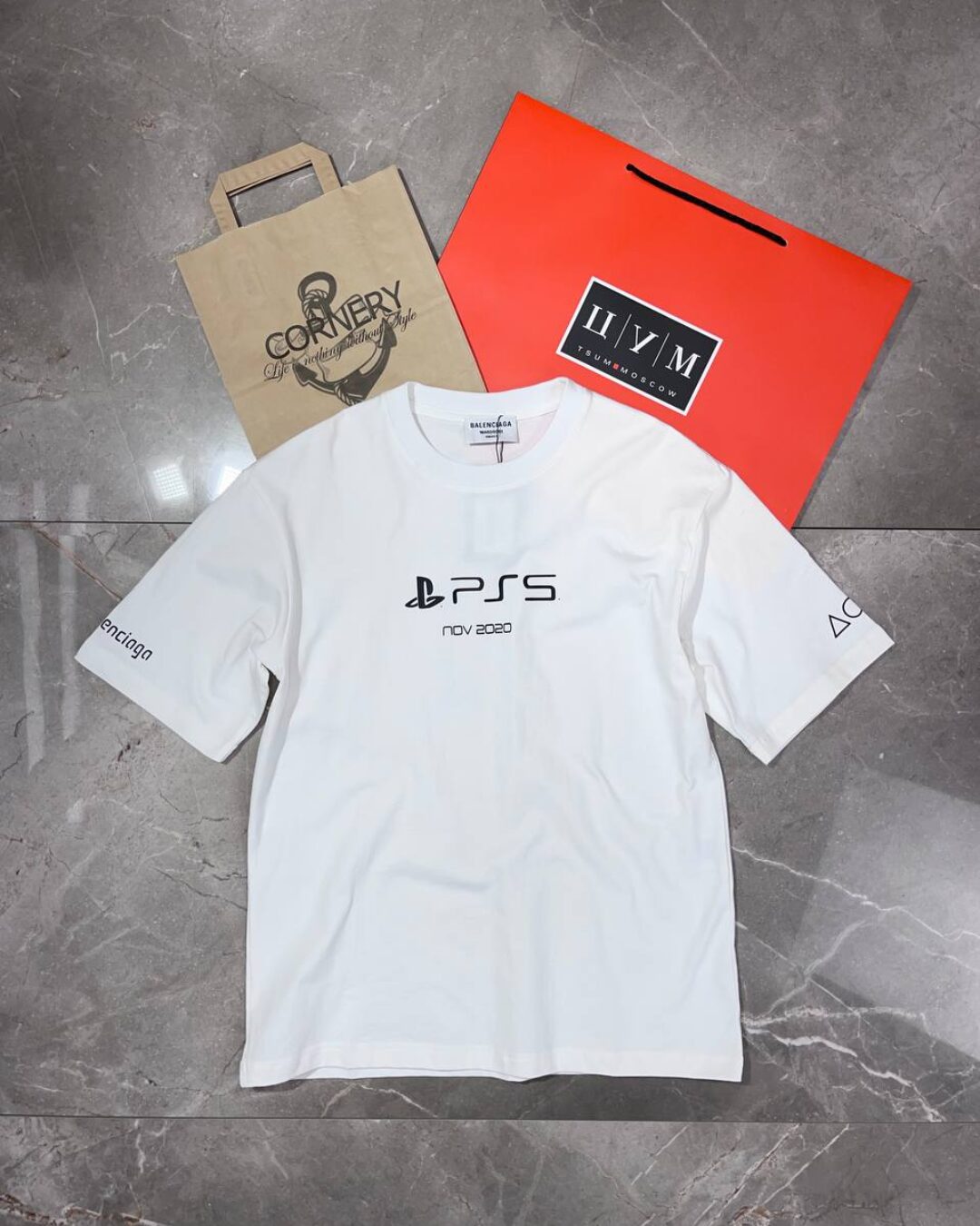 Футболка Balenciaga