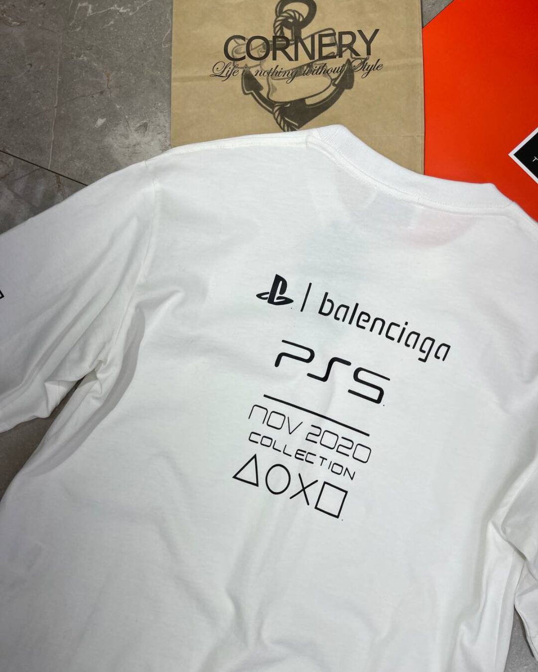 Футболка Balenciaga — фото 9