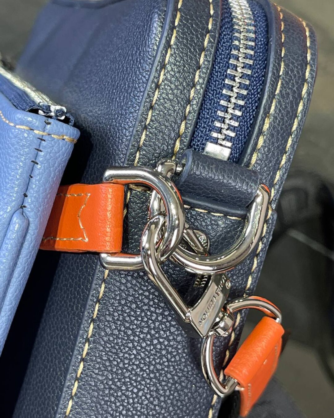 Сумка Louis Vuitton Trio messenger bag blue