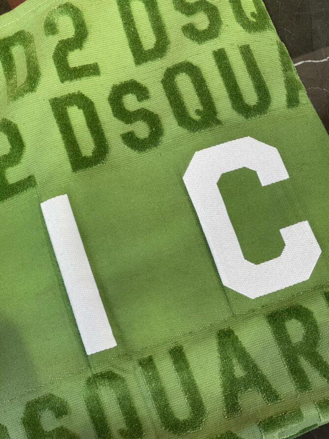 Полотенце Dsquared