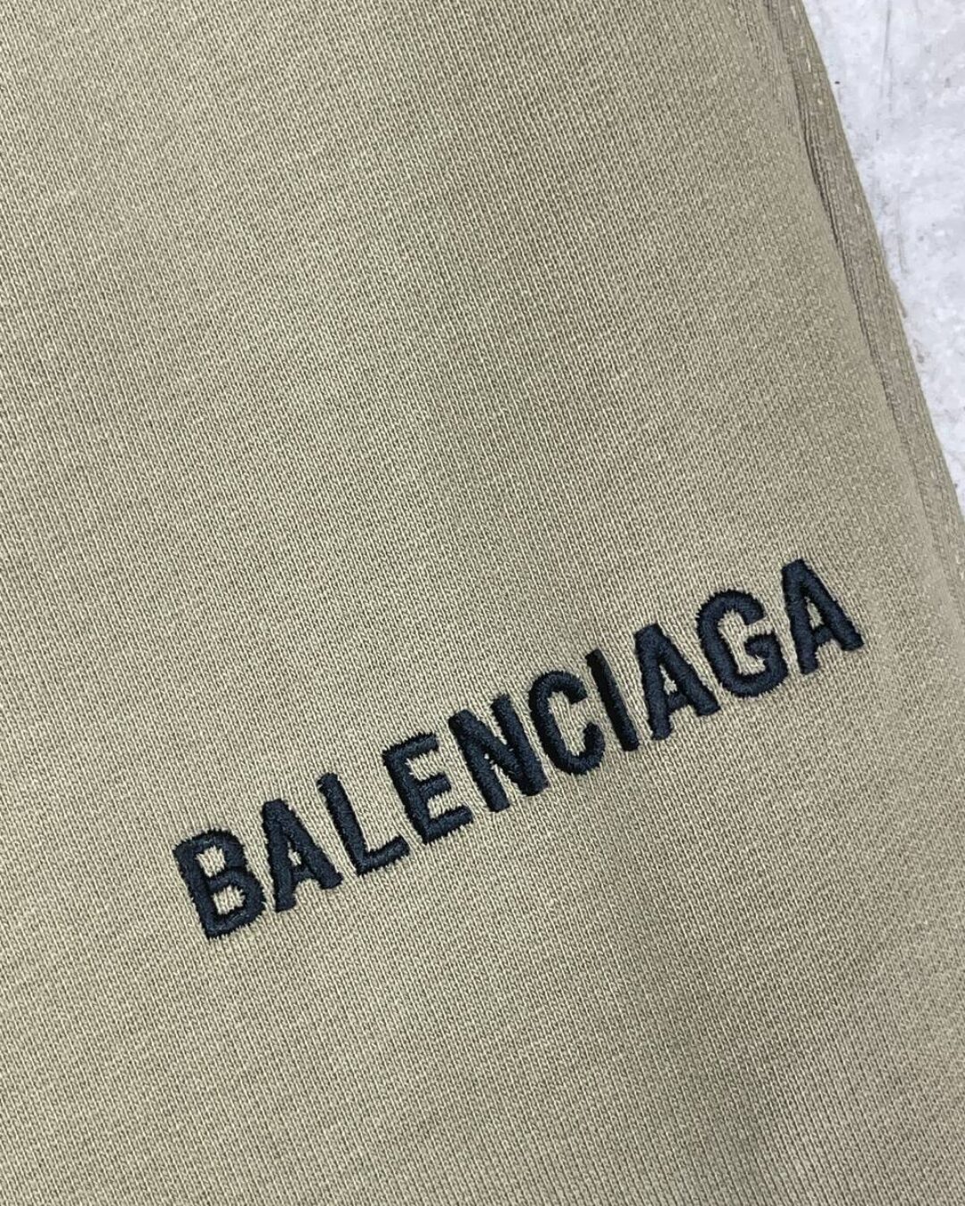 Спортивные штаны Balenciaga — фото 7