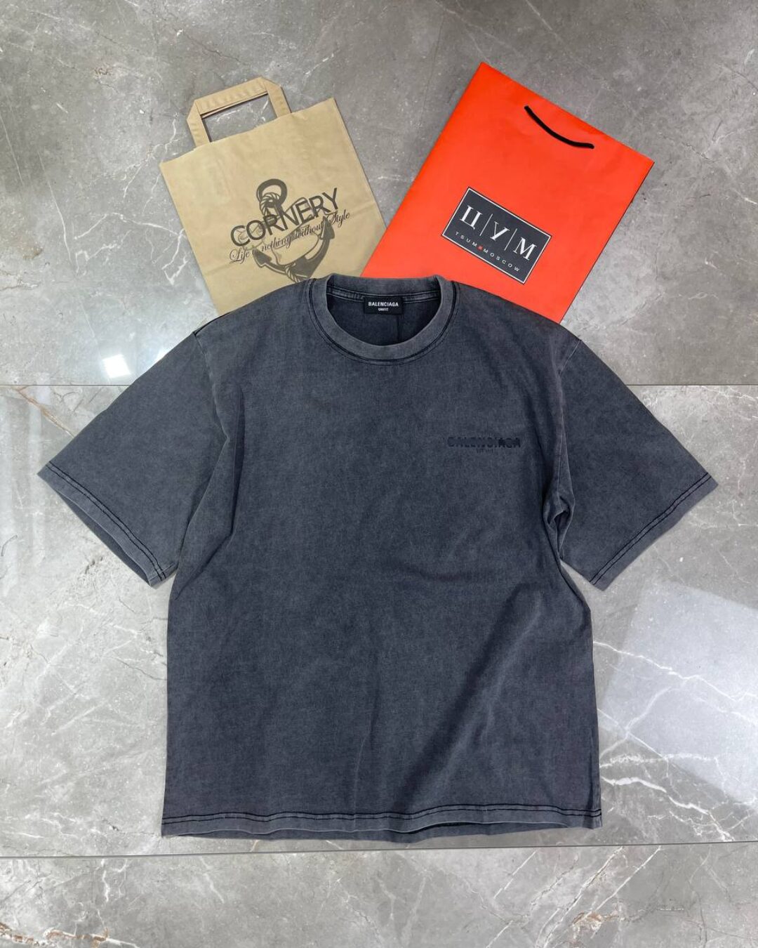 Футболка Balenciaga