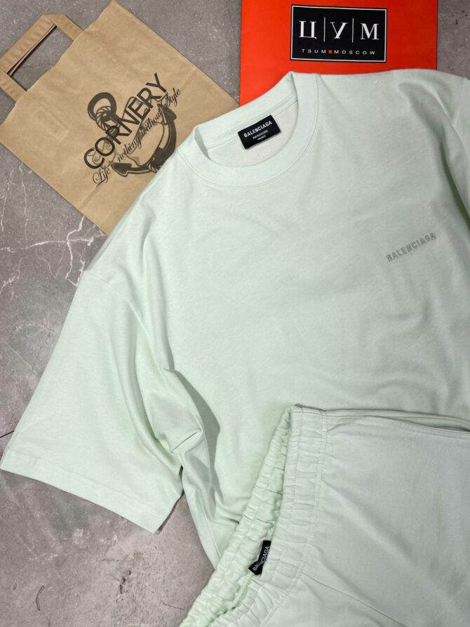 Костюм Balenciaga