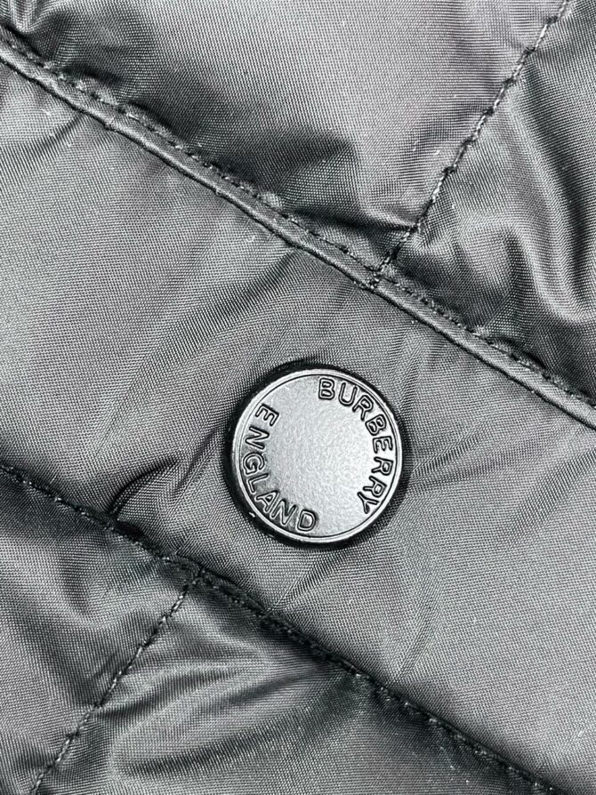 Жилет Burberry