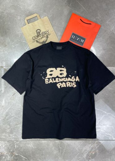 Футболка Balenciaga
