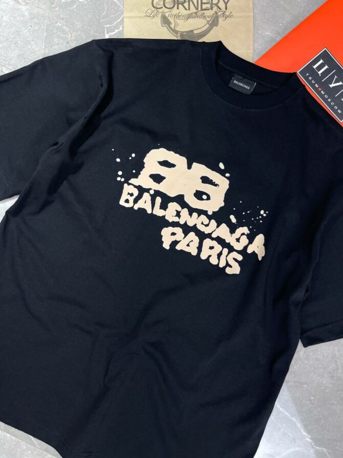 Футболка Balenciaga