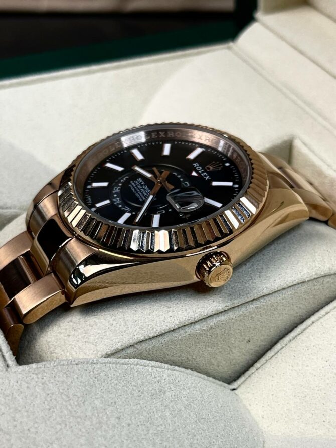 Часы Rolex Sky Dewler