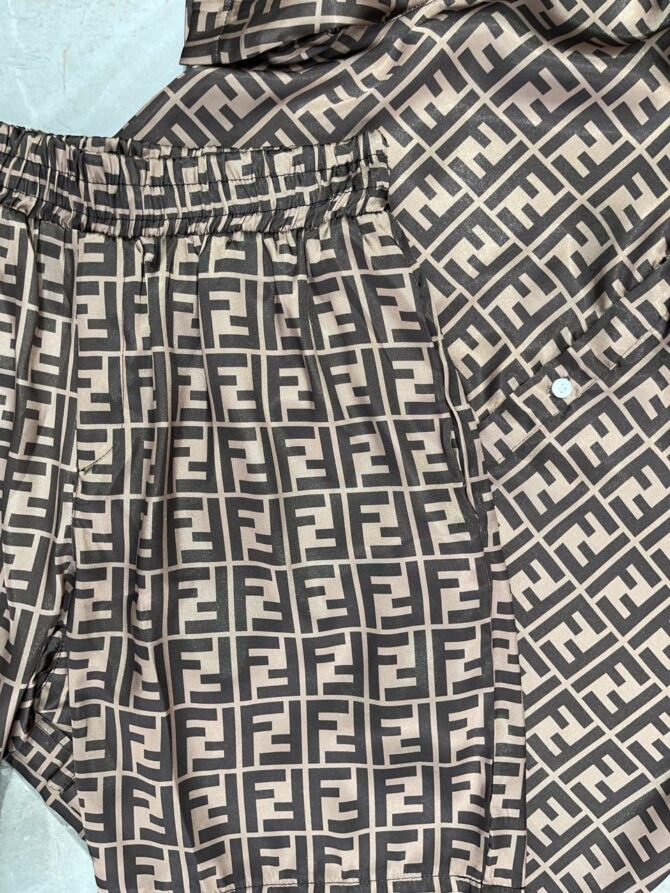 Костюм Fendi