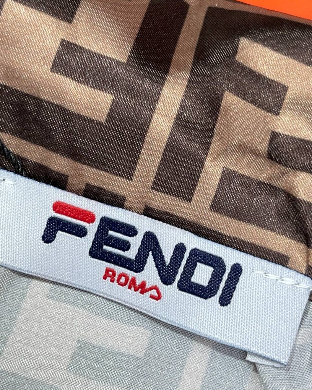 Костюм Fendi — фото 7