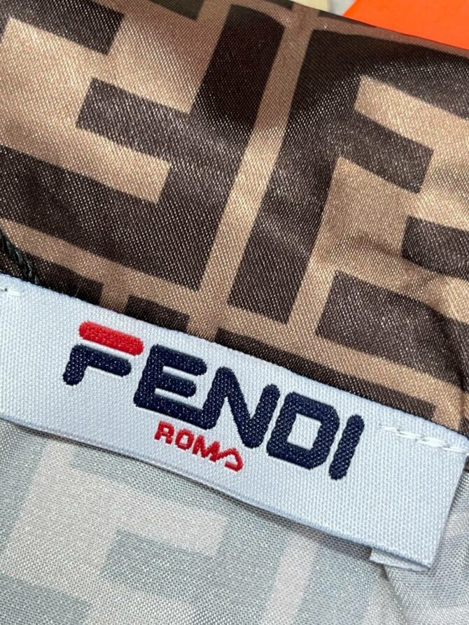 Костюм Fendi