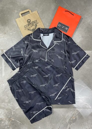 Костюм Balenciaga