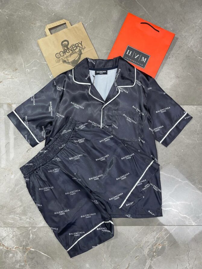 Костюм Balenciaga