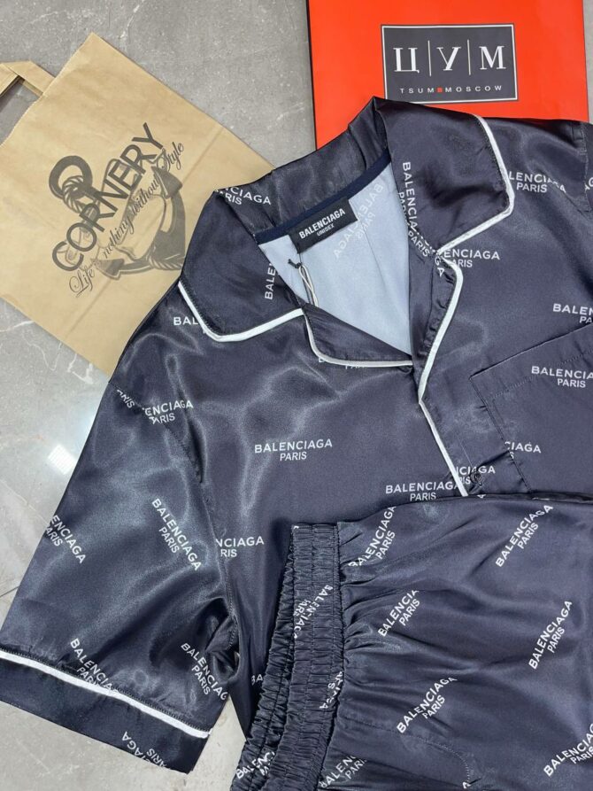 Костюм Balenciaga