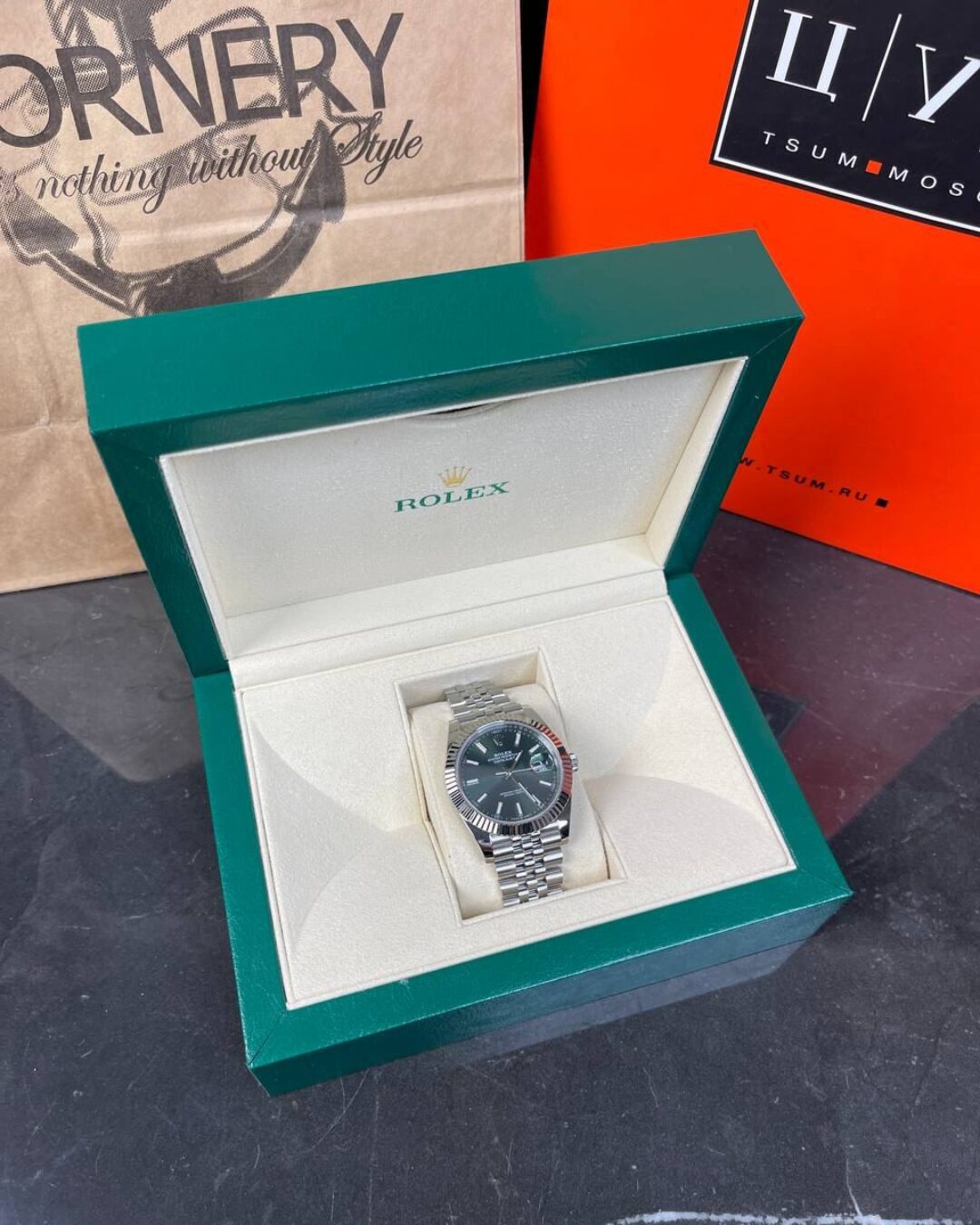 Часы Rolex DateJust Green Dial
