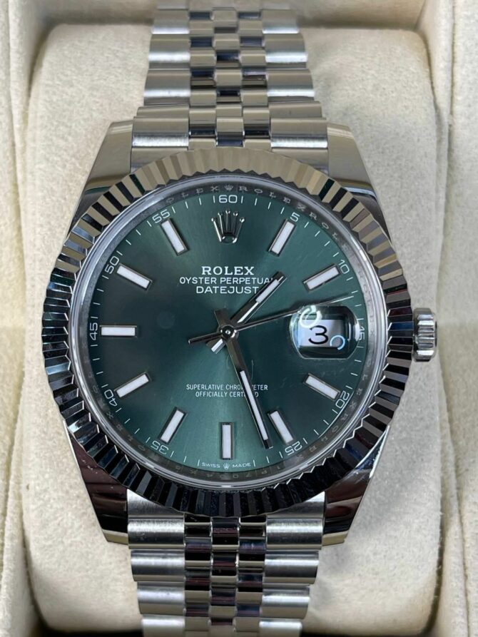 Часы Rolex DateJust Green Dial