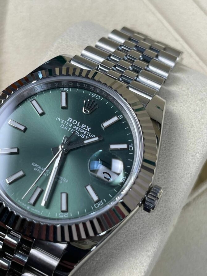 Часы Rolex DateJust Green Dial