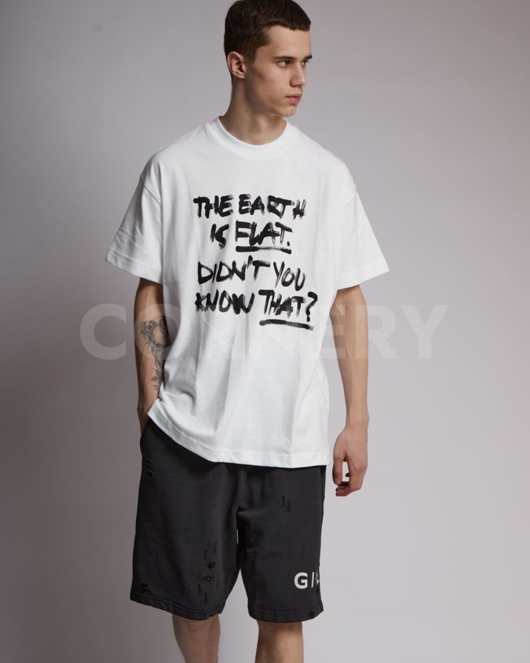 Футболка Vetements Flat Earth