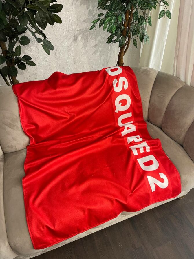 Полотенце Dsquared