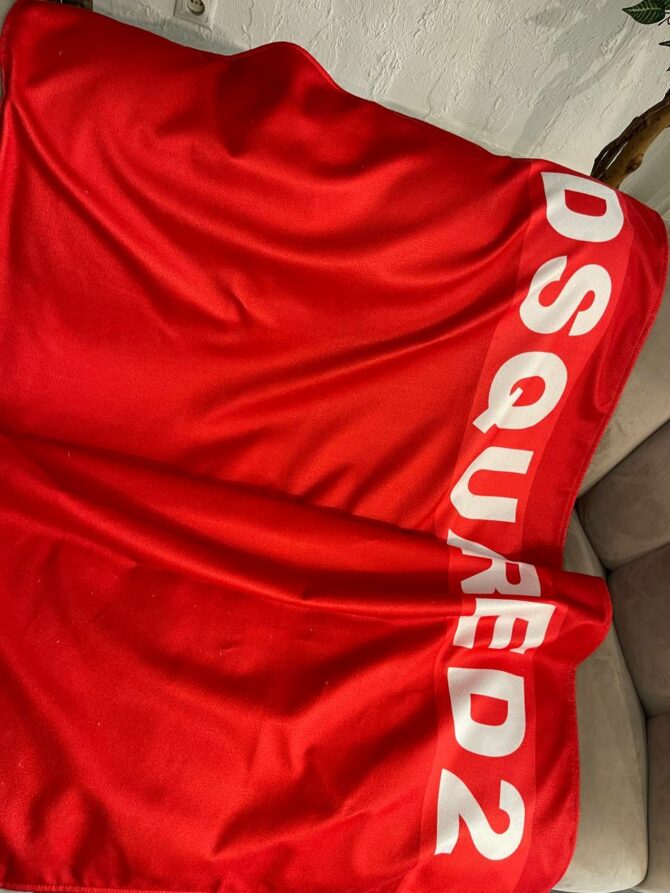 Полотенце Dsquared