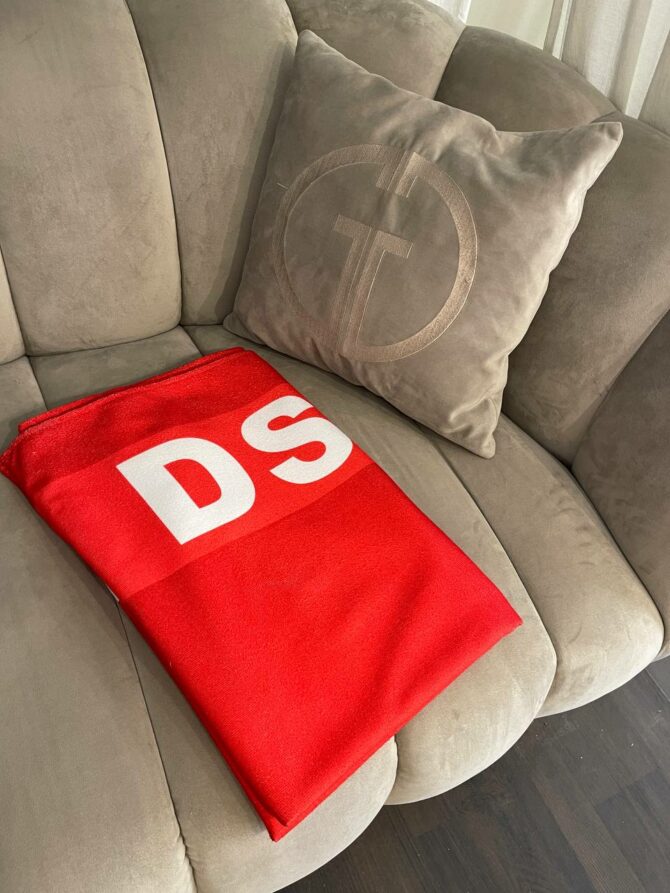 Полотенце Dsquared