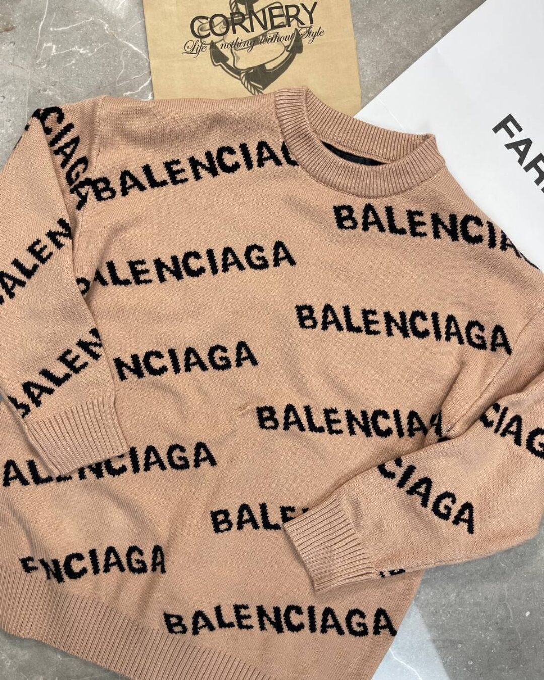 Свитер Balenciaga — фото 4