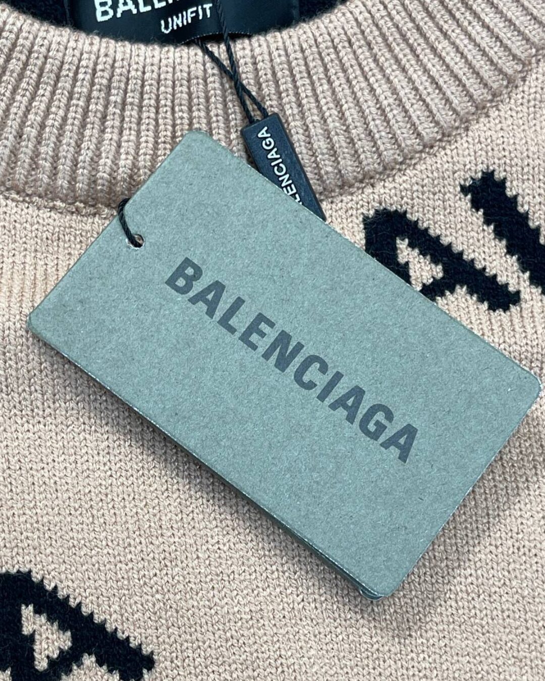 Свитер Balenciaga — фото 10