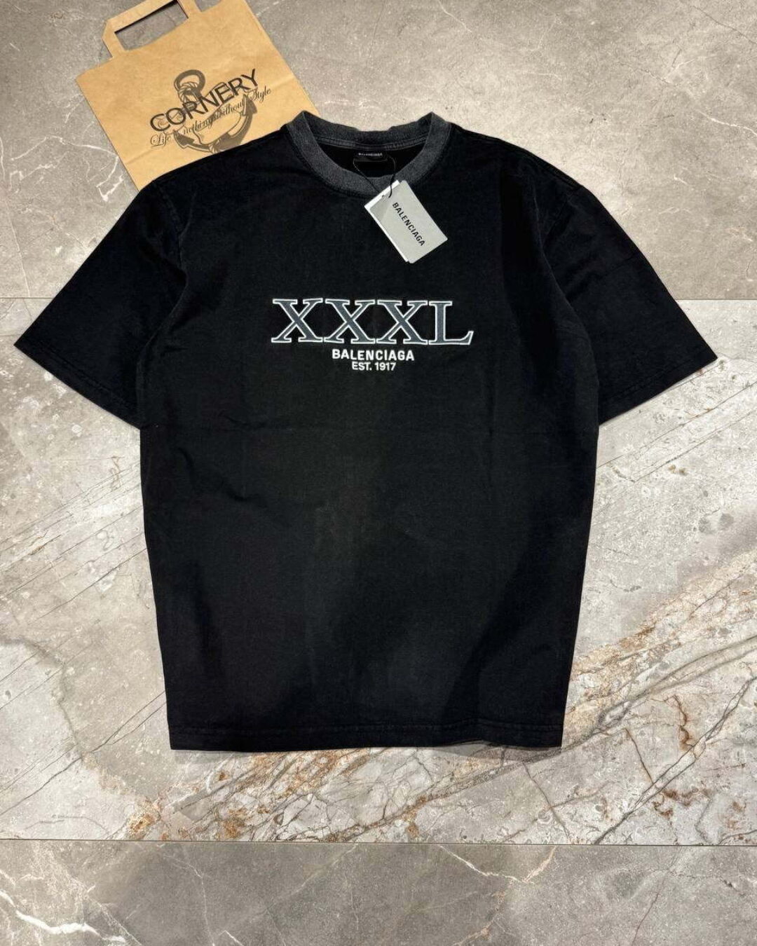 Футболка Balenciaga