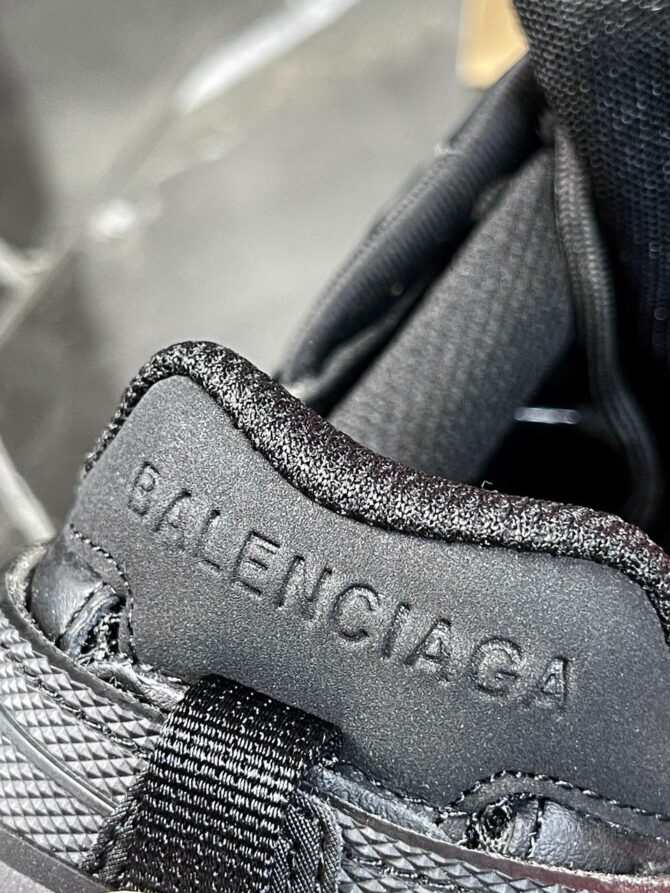 Кроссовки Balenciaga Track 2