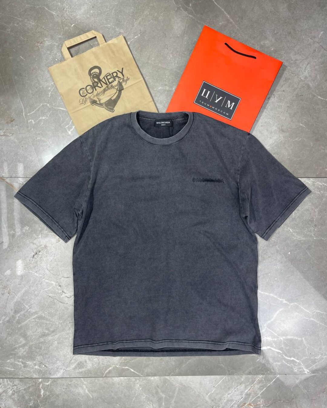 Футболка Balenciaga