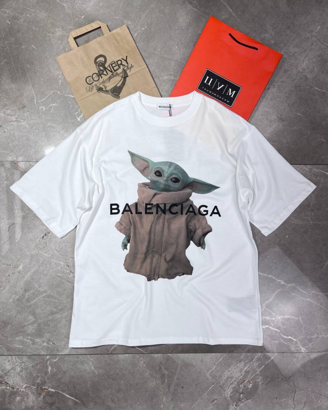 Футболка Balenciaga
