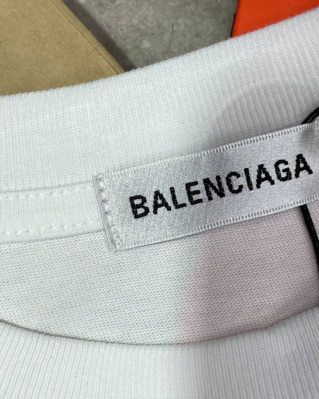 Футболка Balenciaga — фото 7