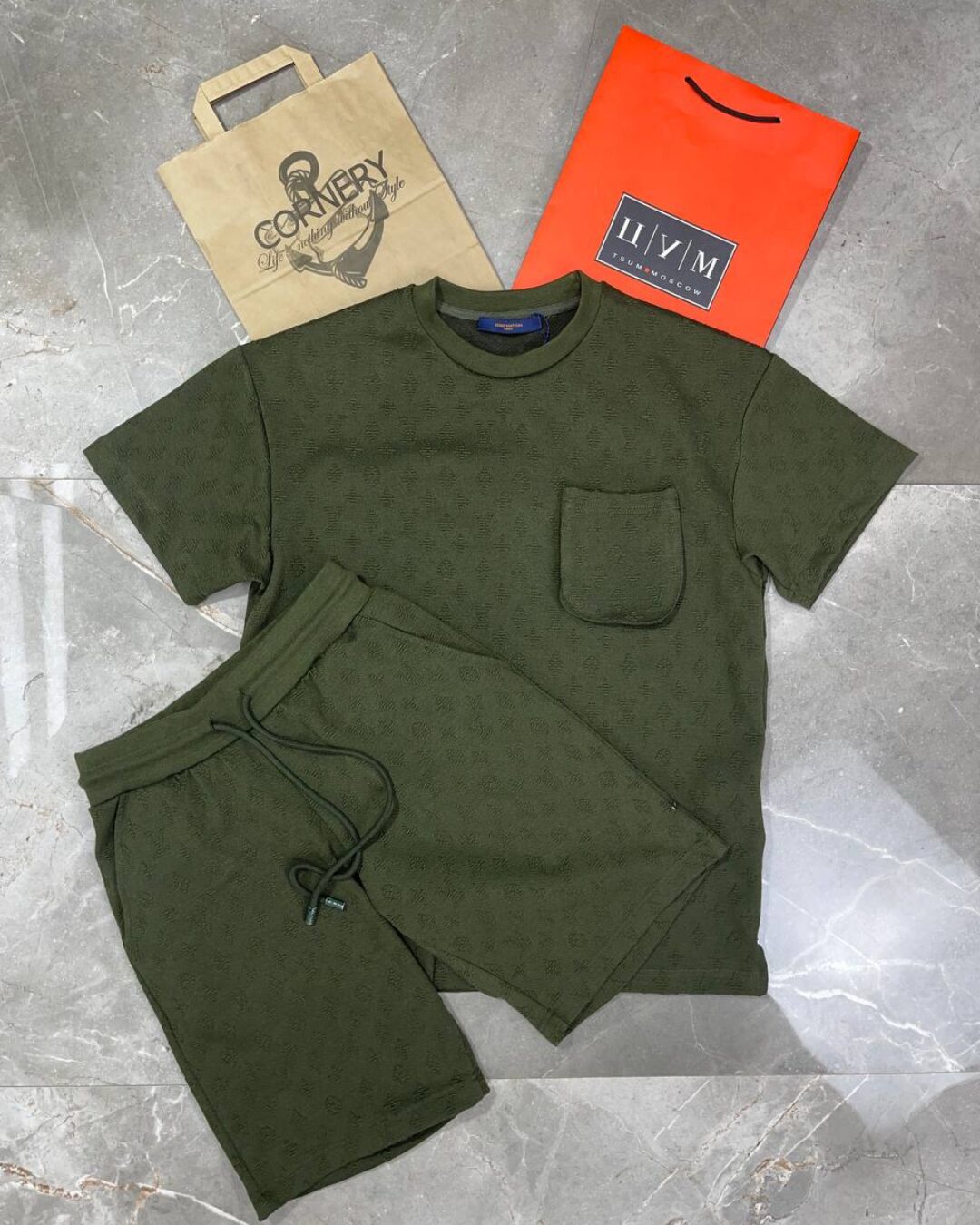 Костюм Louis Vuitton