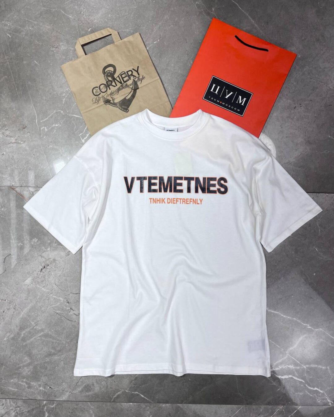 Футболка Vetements Think Dieftrefnly