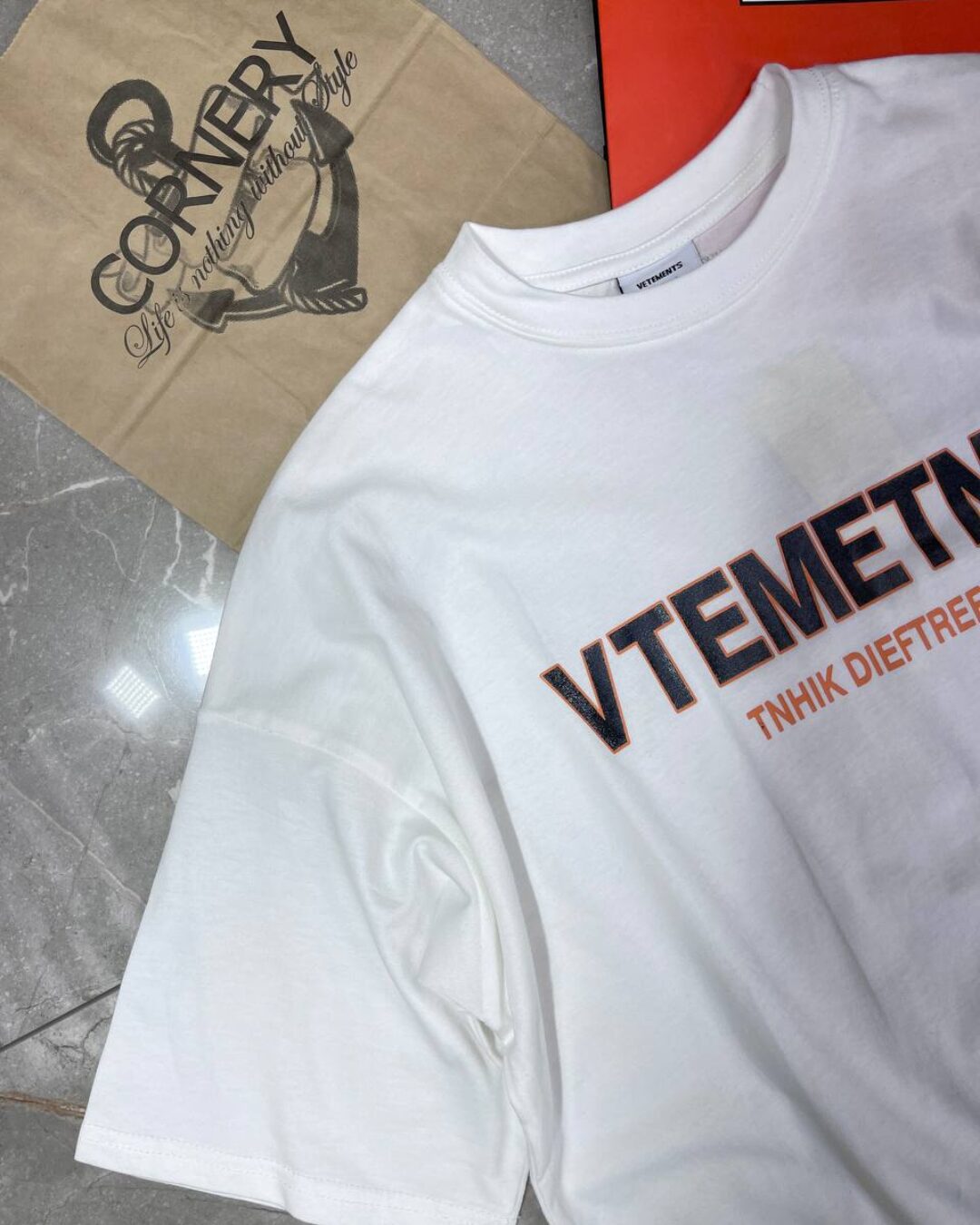 Футболка Vetements Think Dieftrefnly — фото 7