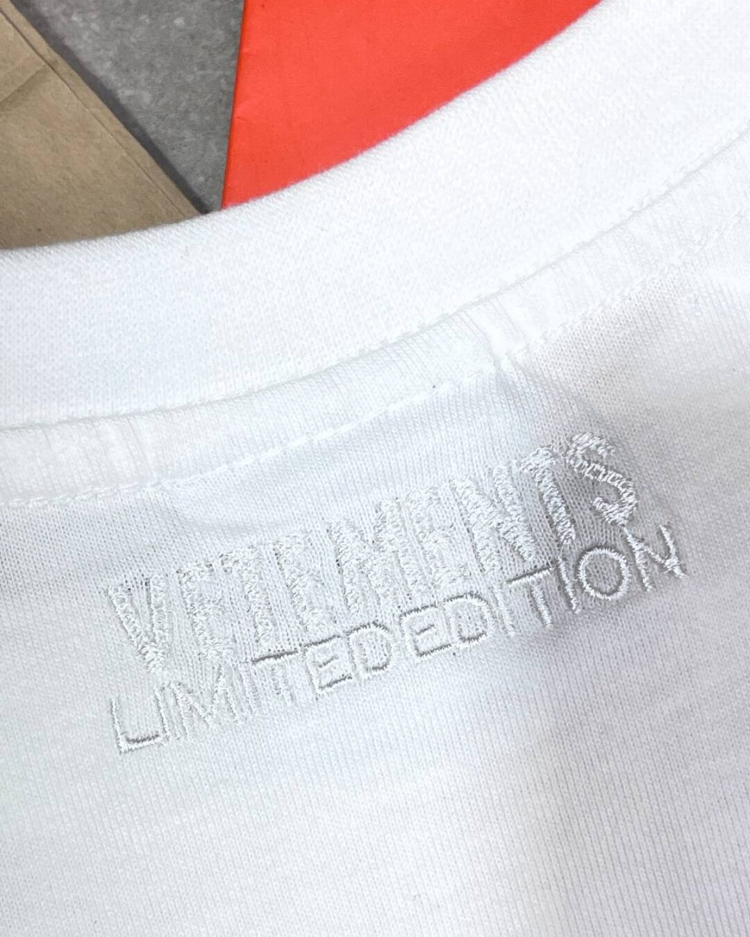 Футболка Vetements Think Dieftrefnly — фото 8