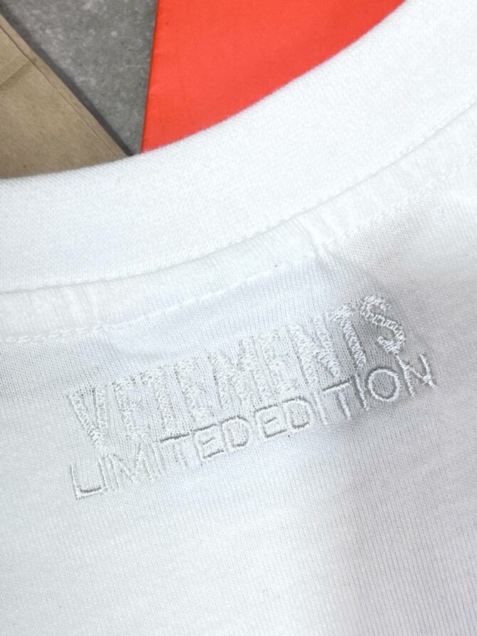 Футболка Vetements