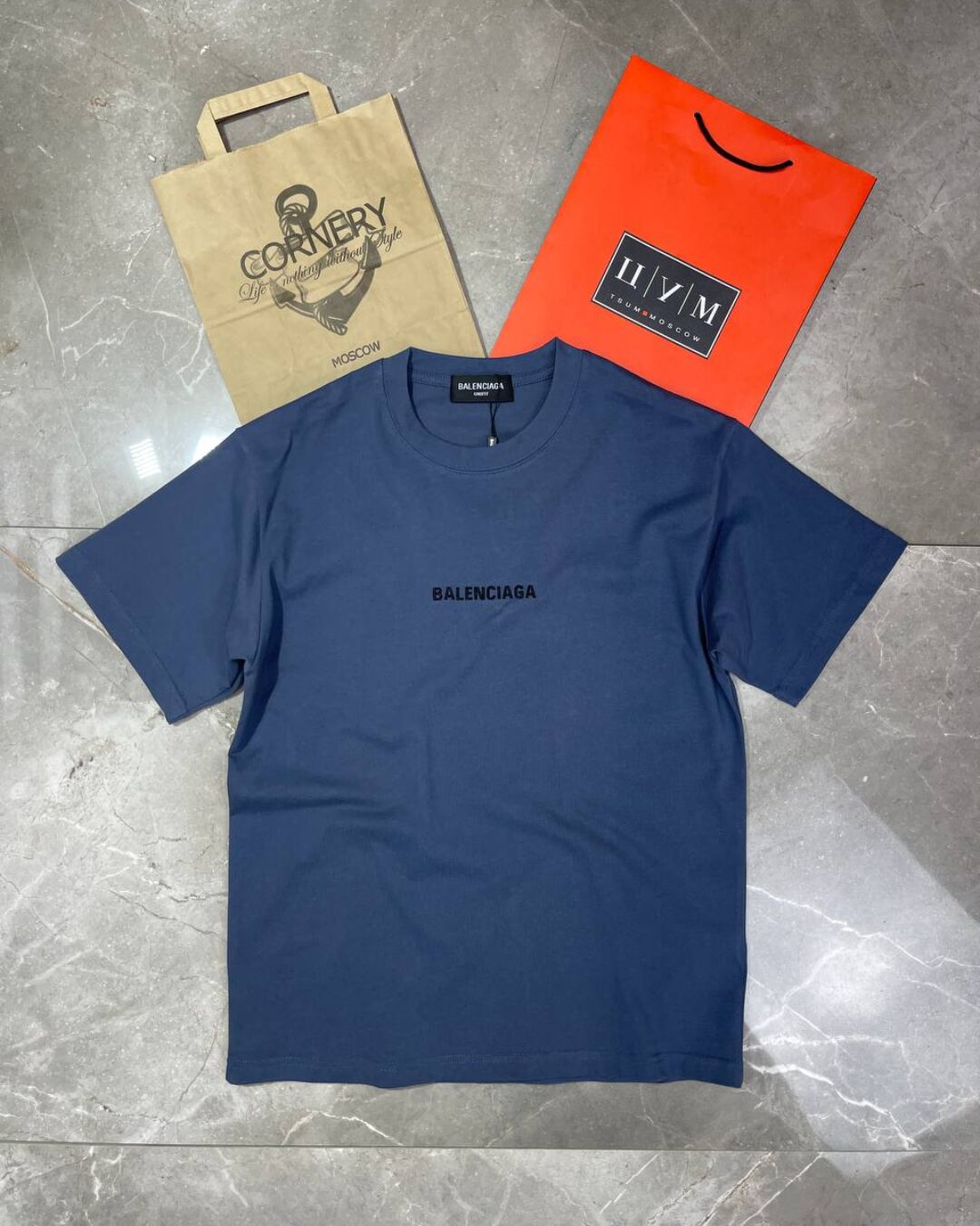 Футболка Balenciaga