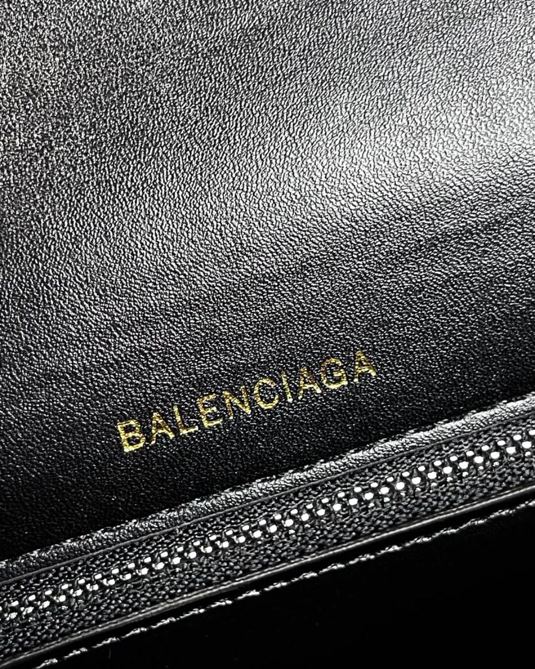 Сумка Balenciaga Hourglass XS — фото 6