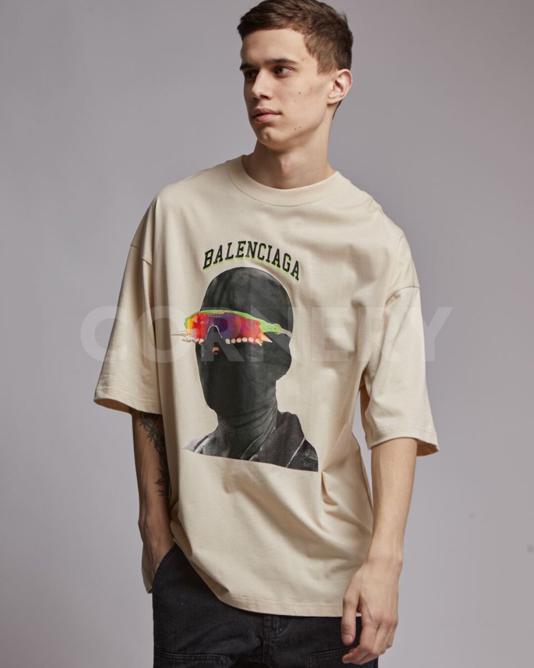 Футболка Balenciaga