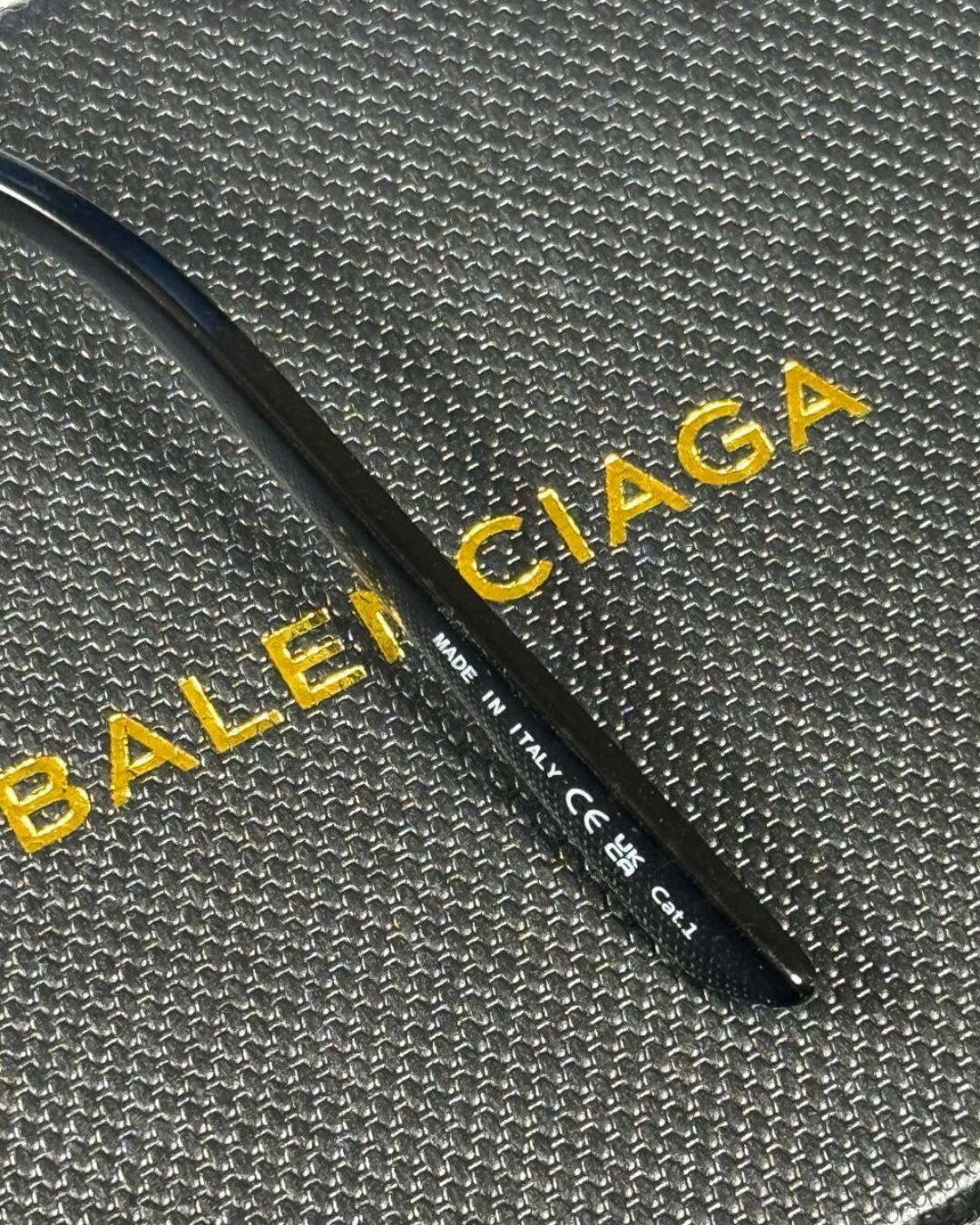 Очки Balenciaga