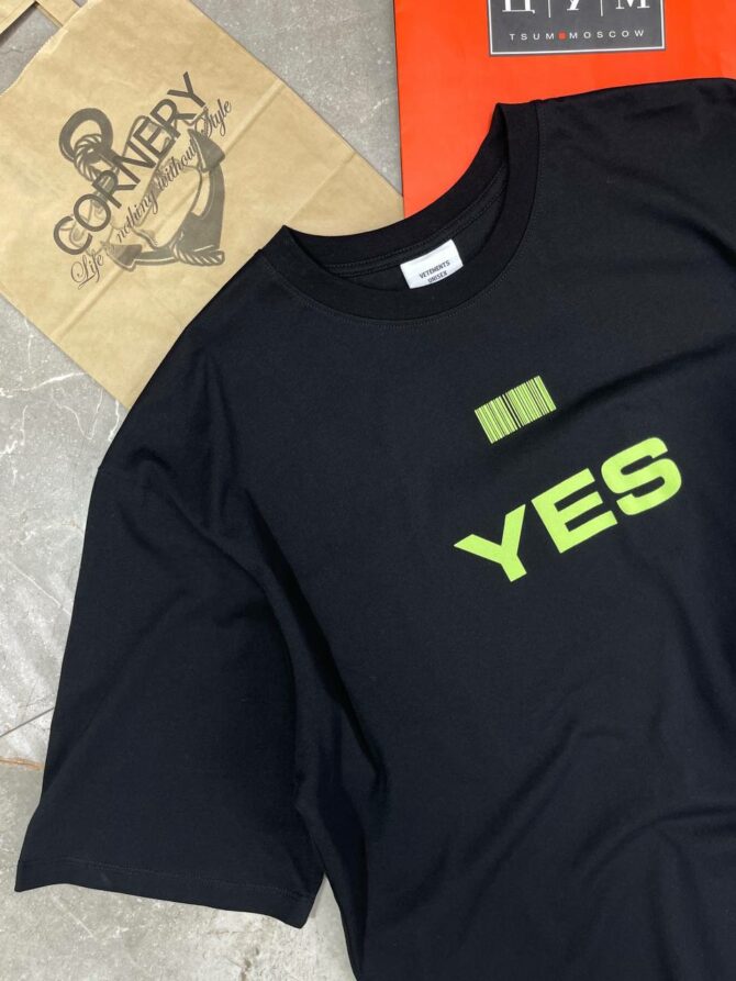Футболка Vetements