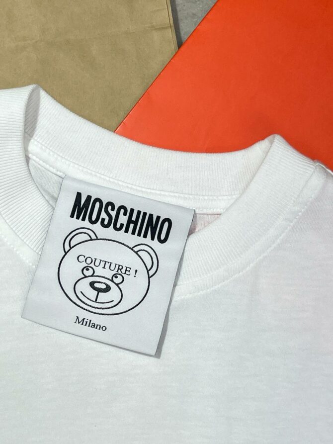 Футболка Moschino