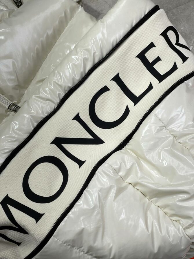 Жилет Moncler