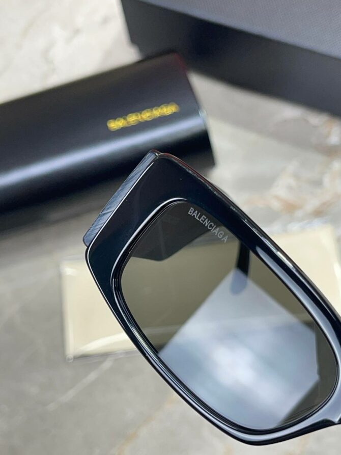 Очки Balenciaga