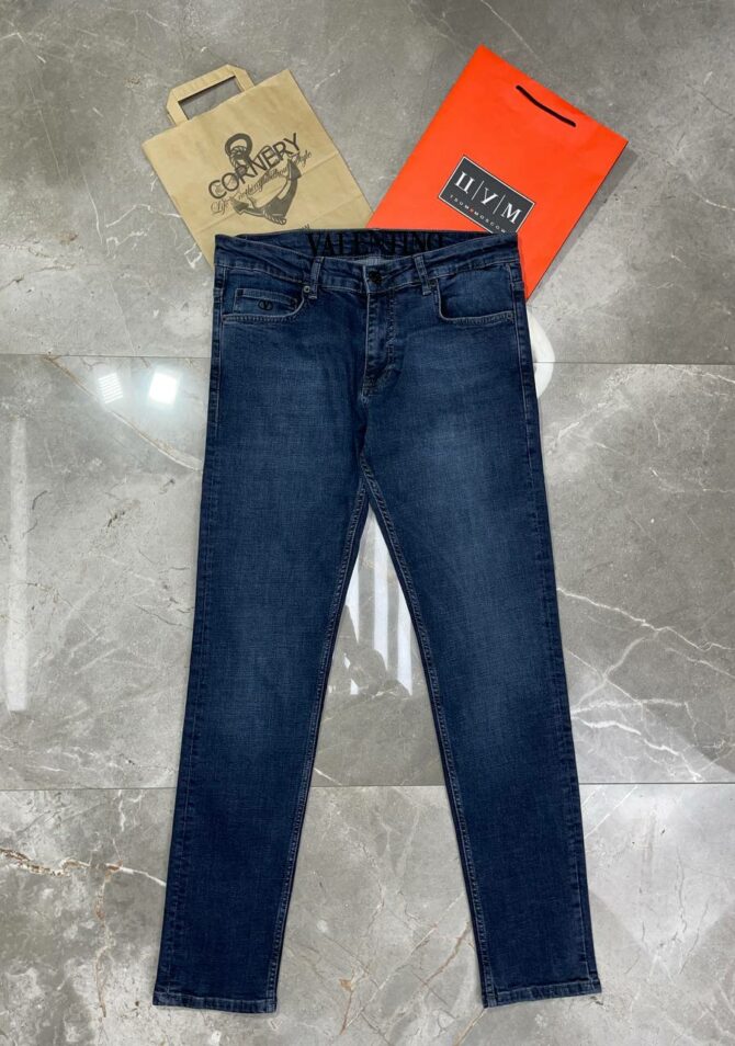 Джинсы Valentino