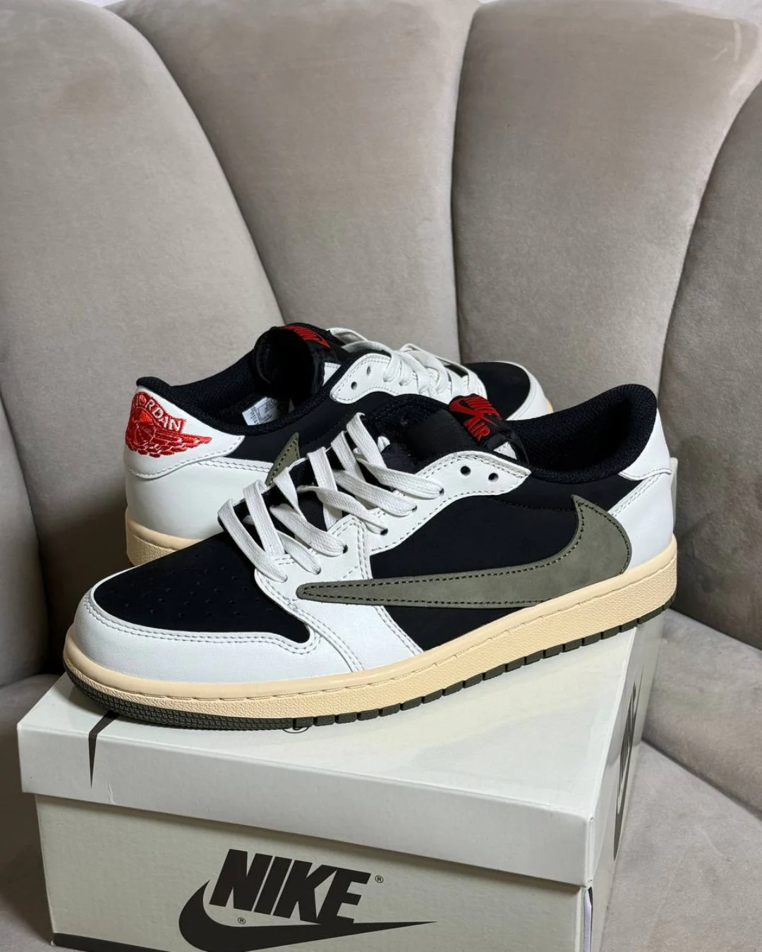 Кеды Travis Scott X Air Jordan 1 Retro Low OG Olive — фото 2