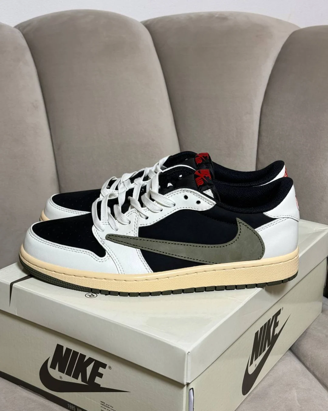 Кеды Travis Scott X Air Jordan 1 Retro Low OG Olive — фото 3