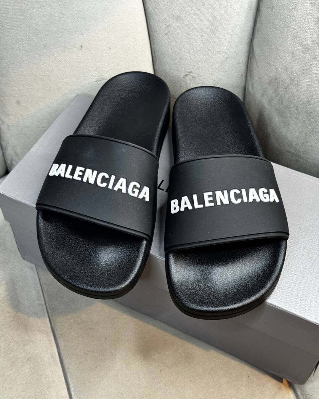 Тапки Balenciaga